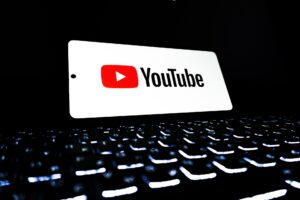 Top 10 YouTube Niches That Make Money in 2025